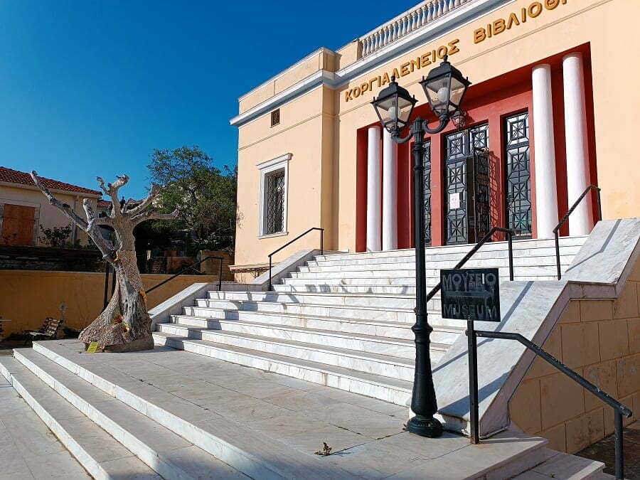 Φάρος-Δημοτική Κίνηση Πολιτών: Θέλουμε μια ζωντανή βιβλιοθήκη, όχι ένα μαυσωλείο