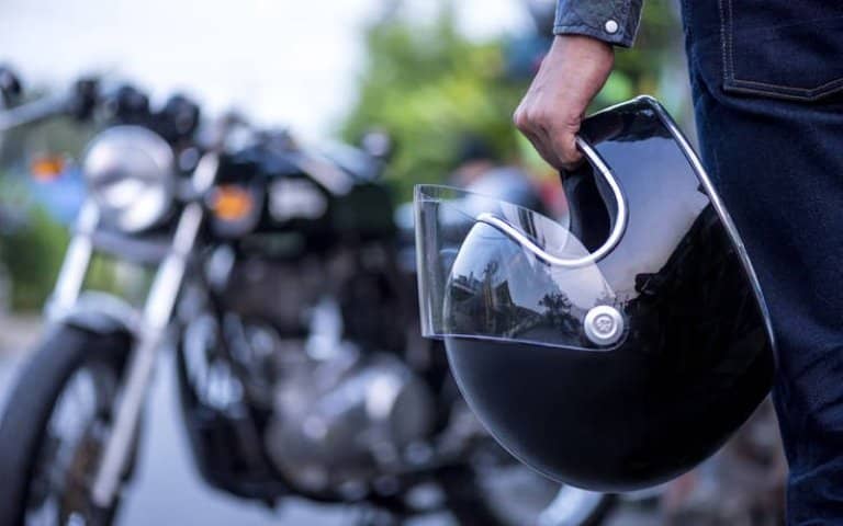 46 παραβάσεις στην Κεφαλονιά για μη χρήση προστατευτικού κράνους